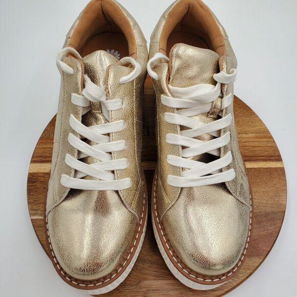 Yellow Box Marcell Platform Sneakers Women 9.5M Gold Metallic 2" White Base NWOB - Picture 11 of 12